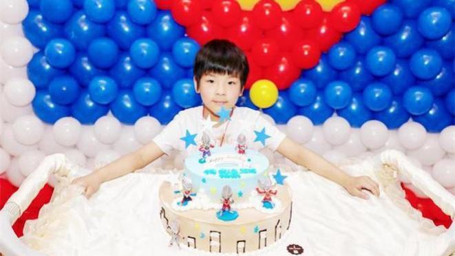 家庭温暖！黄圣依和杨子放下工作，为12岁安迪举办豪华生日盛宴。