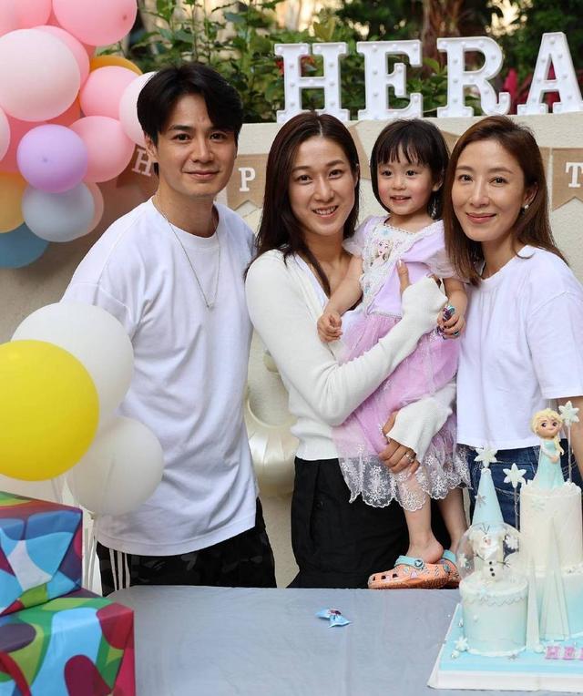 TVB5大花旦,原来已经生了10个孩子,徐子珊要加油了