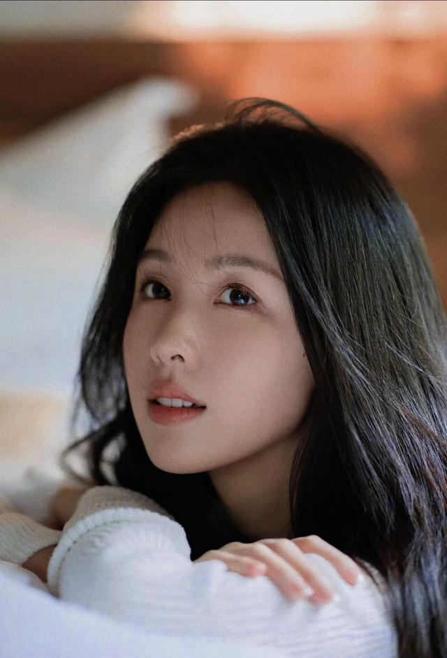 都说鹅蛋脸显圆润其实最富贵 这4位鹅蛋脸女星真的个顶个的貌美