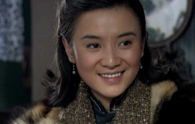 宋佳：跟张嘉益拍《悬崖》，被养得白白胖胖，也没见他管什么艺术