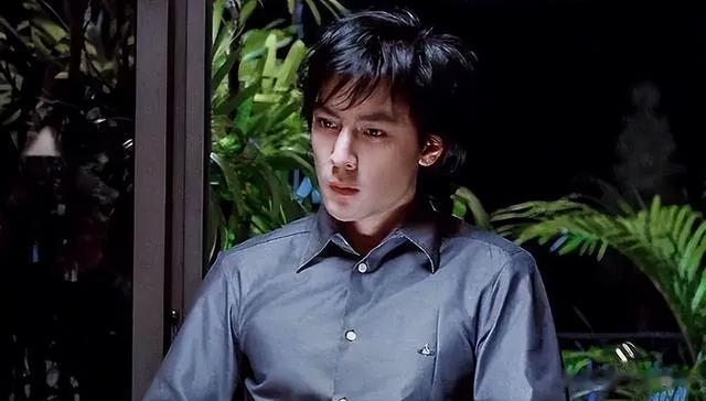 吴彦祖刘昊然百花奖同框,50岁吴彦祖更胜一筹,这才是骨相帅吧