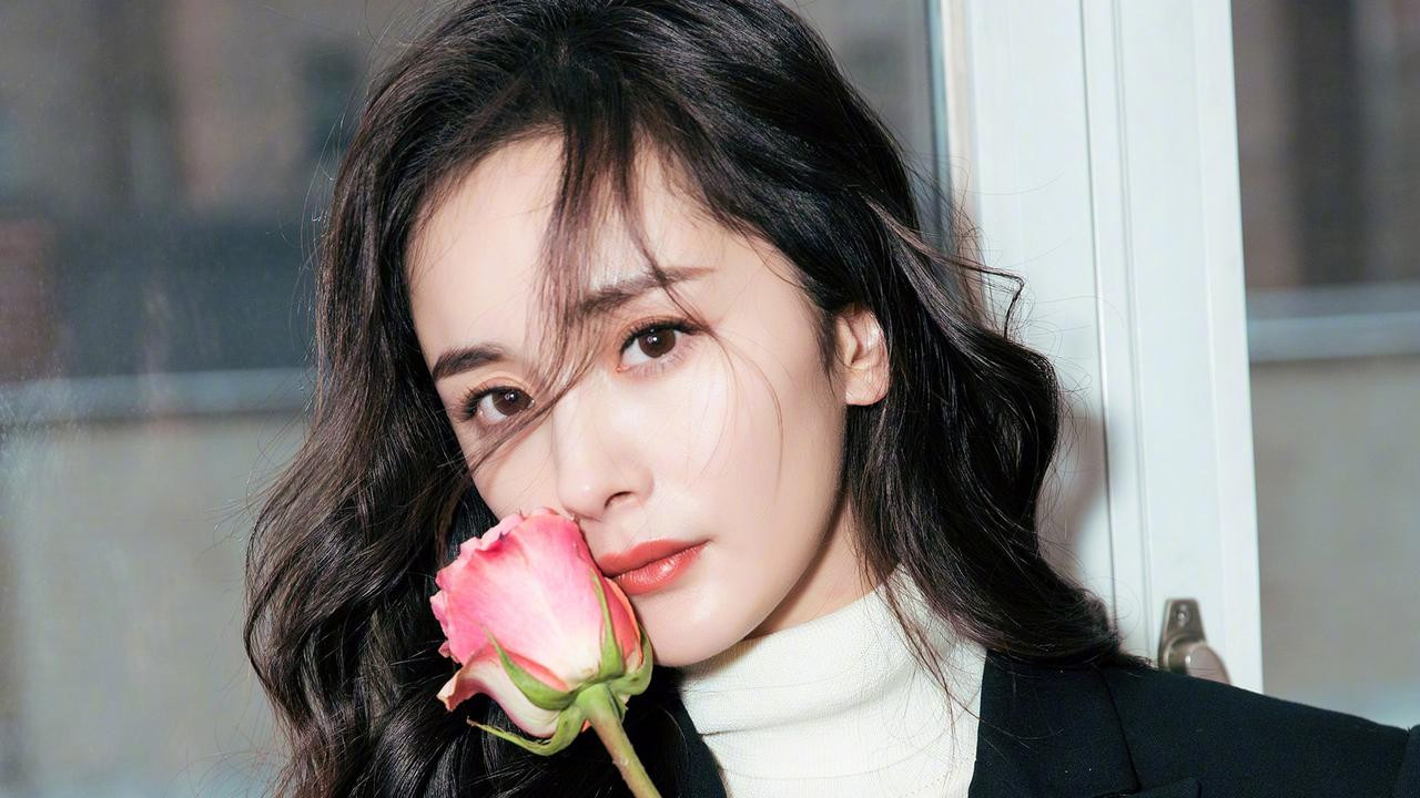 杨幂论文查重率曝光，跨界学术尝试引热议，发刊标准再受关注