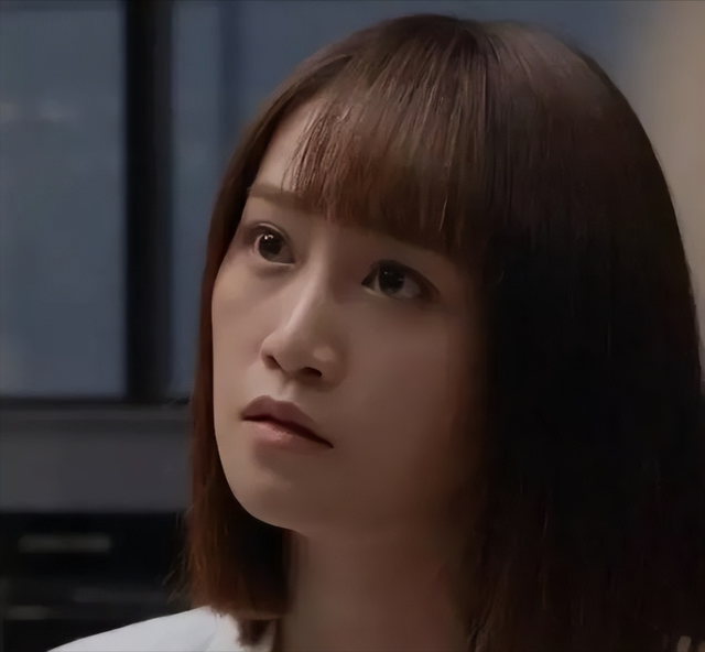 “自带苦相”的7位女星越看越丧,五官漂亮却演啥都苦情,太吃亏