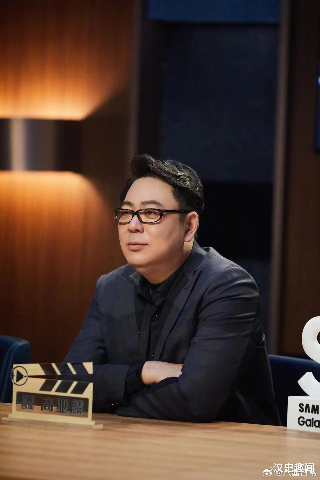 |徐梓钧是关晓彤的同学，高亚麟当评委，和徐梓钧上过一档综艺节目