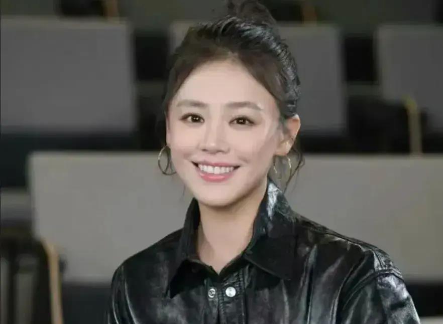 马思纯后悔未反击伤害，如今瘦身重现巅峰颜值！