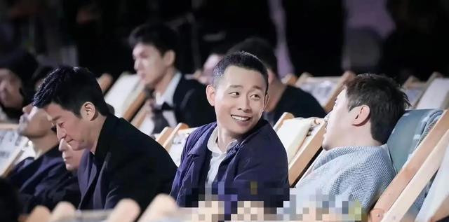 吴京邀张译拍戏:你要多少片酬?张译:你要没钱,就算一百我也演