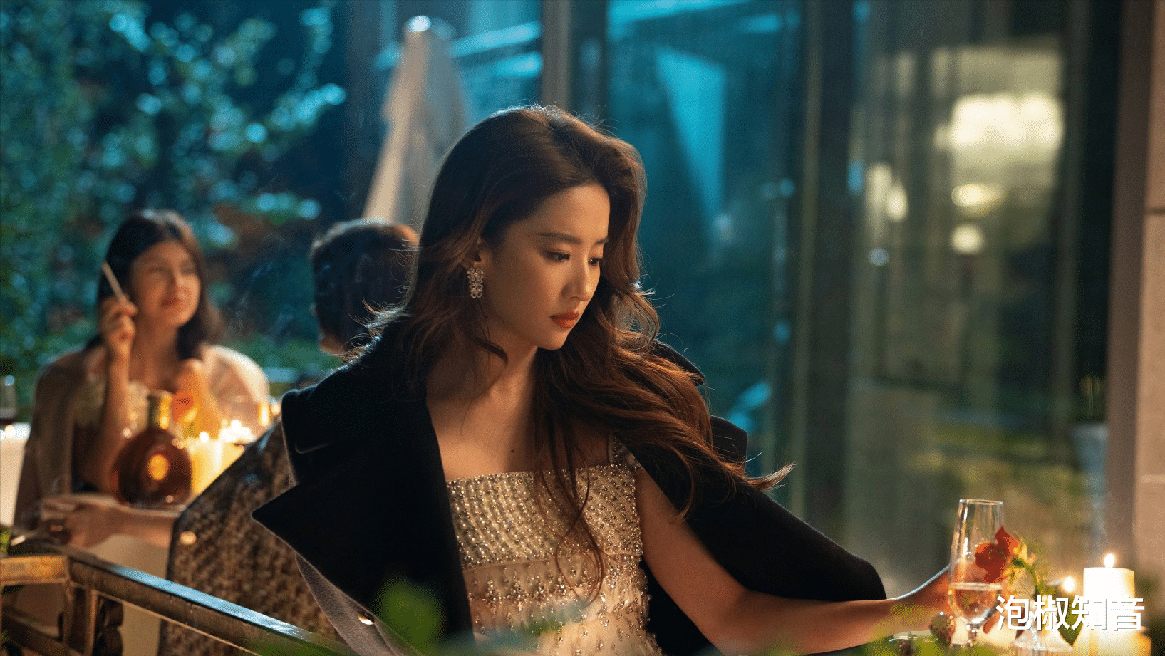 《玫瑰的故事》看到方亦文逼玫瑰换裤子,才懂他俩结局为何是离婚