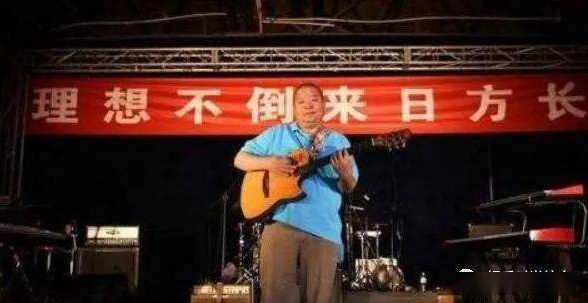 斯琴格日乐|她曾连登春晚4次，被恩师欺骗堕胎、前途尽毁，如今55岁仍没人要