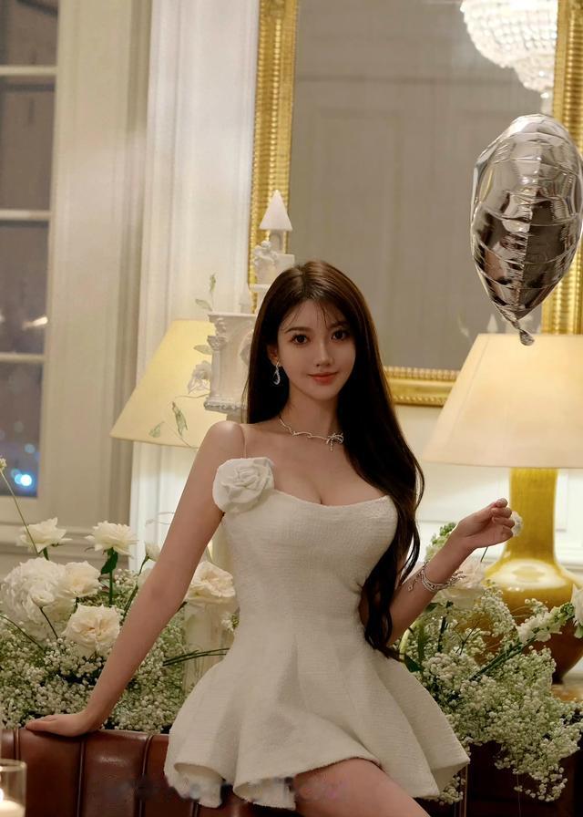 超级名媛叶珂，身材真的太顶级了