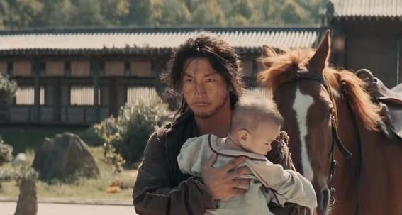 这一次，36岁“改头换面”的释小龙，彻底走上了谢苗的“老路”！