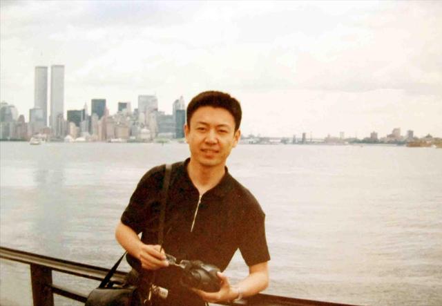 私生活混乱?被传10年换5任妻子,从央视离职的他,现在怎么样了