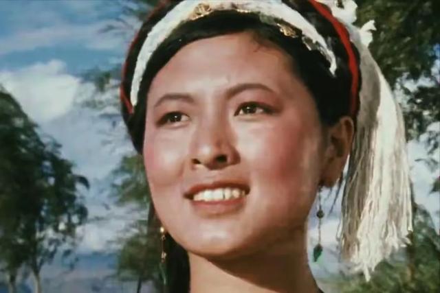 曾红遍全国的阿诗玛，从美艳明星到精神失常，晚年生活却令人羡慕