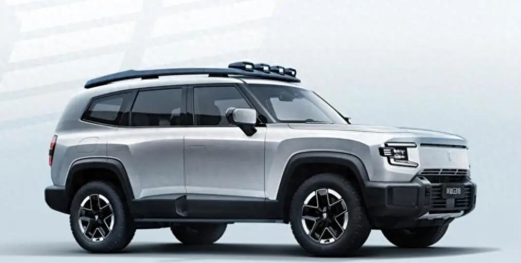 长安版坦克400来了，316kW、四驱、坦克掉头，30万左右起