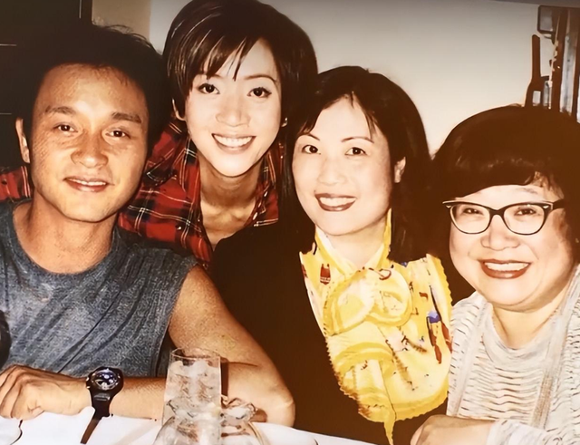 港媒豪掷一个亿买张国荣临终照片,陈淑芬为何死守不放?