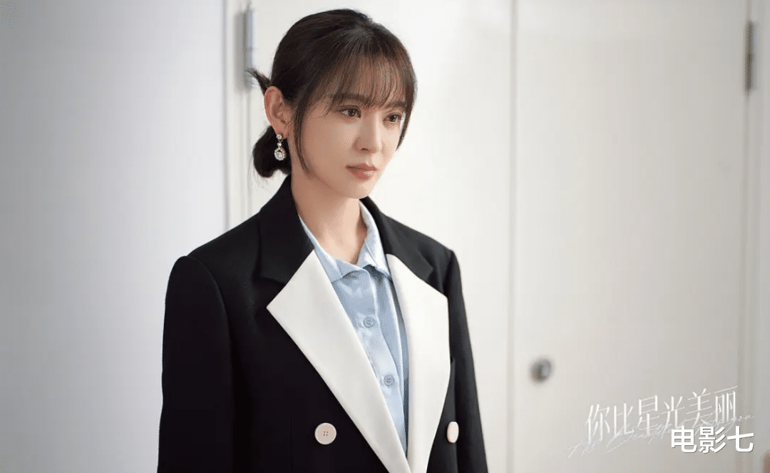 首播4集，谭松韵新剧连拿3个第一，我敢说：这部职场剧有爆款潜质