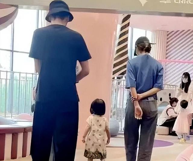 妹妹变后妈、亲父子对簿公堂!“京少”张若昀的痛苦你想象不到