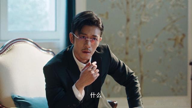 亲妈是制作人，干妈是导演，20年没能捧红他，却在结婚改名后大火