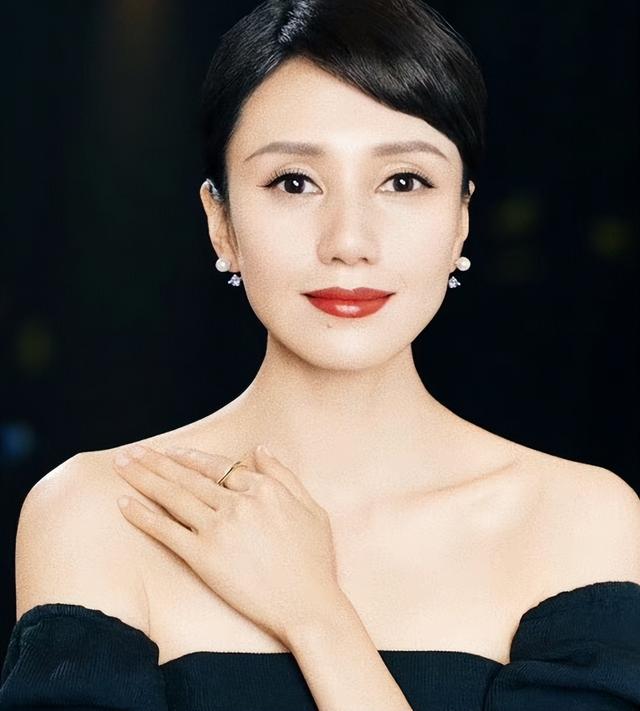 袁泉:与丈夫相爱21年,却被高圆圆半道截胡,如今还是嫁给了他