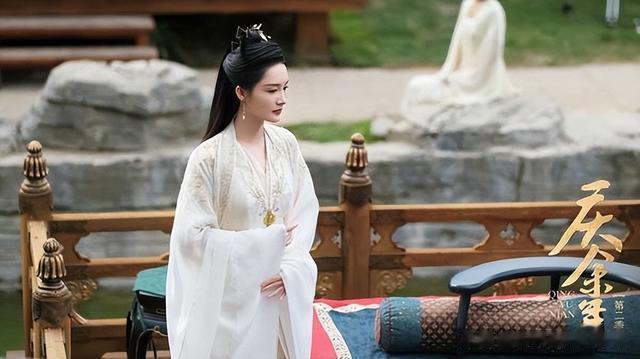 网传《庆余年》演员片酬排行！ 宋轶约900万，庆帝2000，冠军惊人