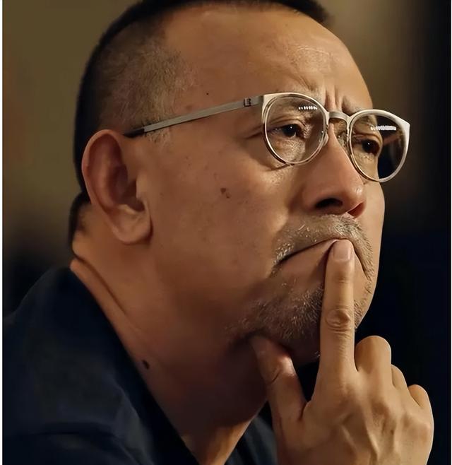 61岁导演姜文:26年只拍了6部电影,封神影史,影史地位无可撼动