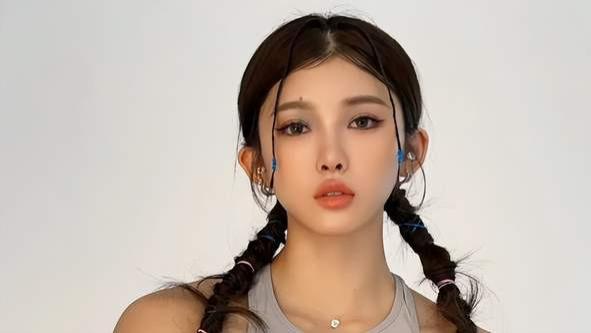 吴艳妮晒入学照被骂上热搜！网友：这是一个学生该有的样子吗？