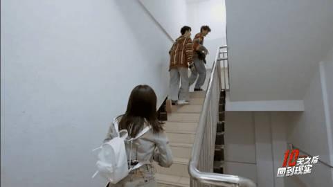 陈妍希十天挑战揭秘:智慧与美丽并存,网友直呼太惊艳!