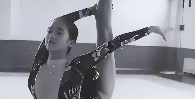 “半老徐娘”只服这6位,风韵犹存,婀娜多姿,个个都是人间极品