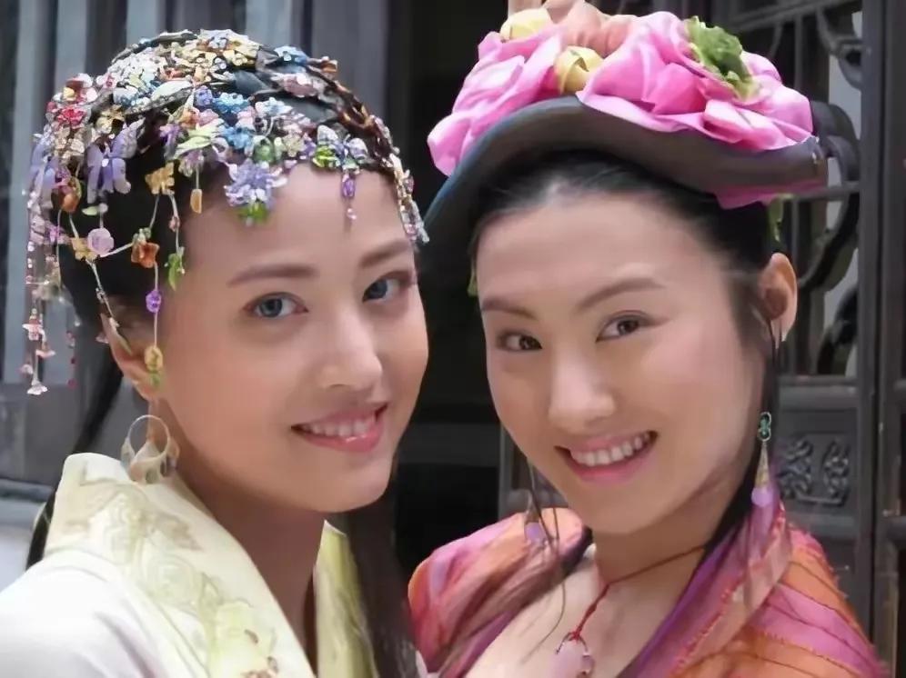 周海媚算不算顶级大美人?看看她和陈红、周慧敏合照就有答案了