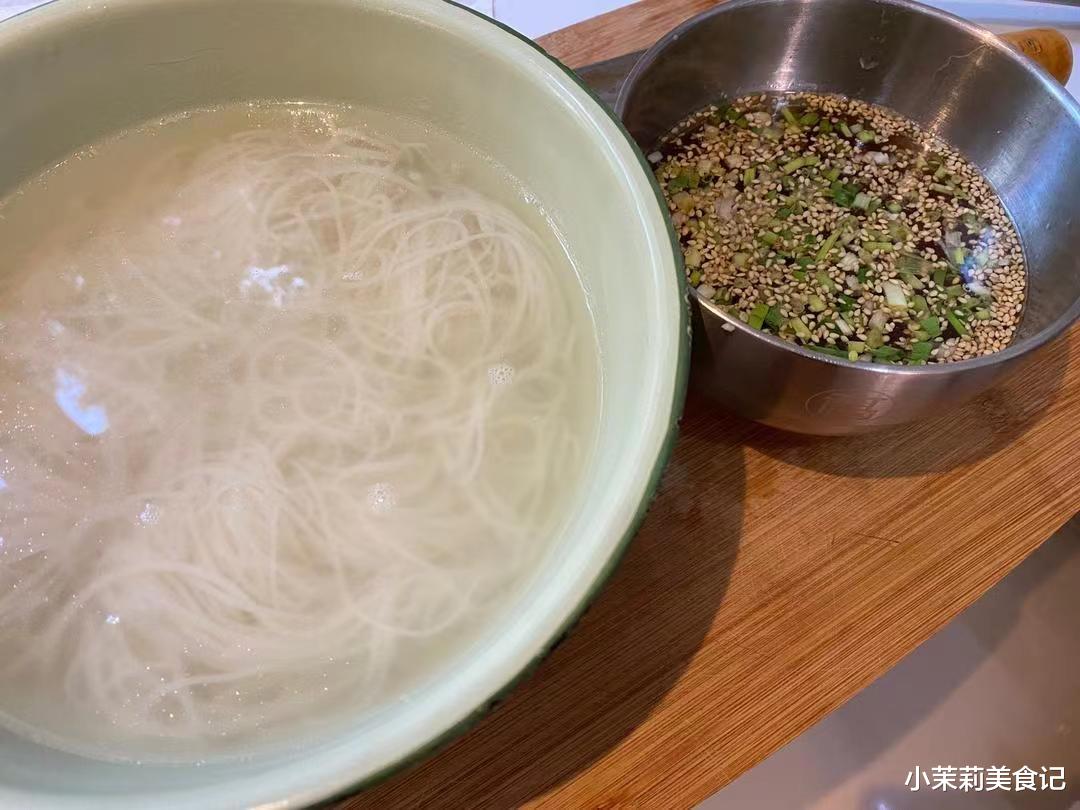 今日清明节，再忙别忘吃3种传统美食，做3件吉事，寓意四季安康，好运常伴