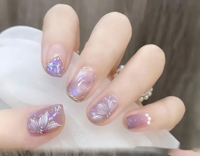 超有韵味的紫色美甲