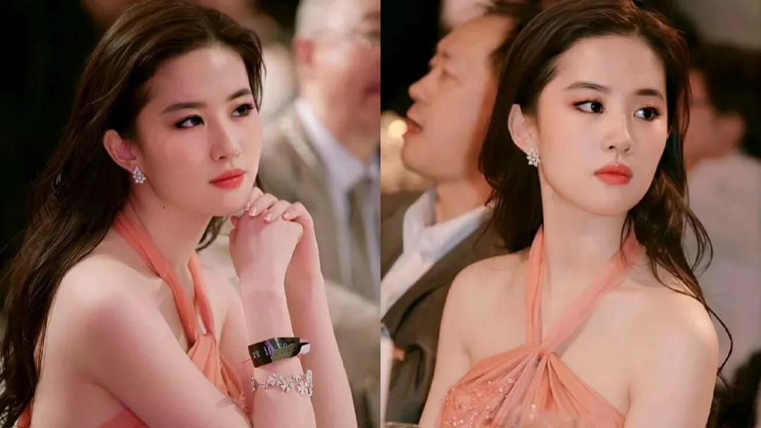 一套妆造让赵露思被全网狠嘲一周，冤不冤？