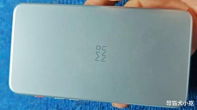 一体式金属外壳设计,这款国产阅读器,5.2英寸屏幕单手轻松看