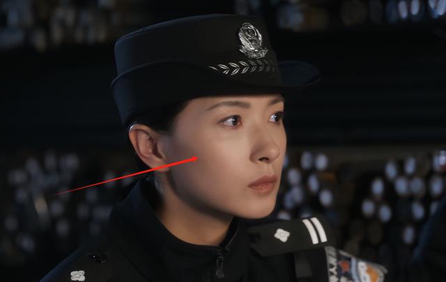 当“磨皮脸”混进刑侦大剧，连万茜都被打回原形，演技再好都没用