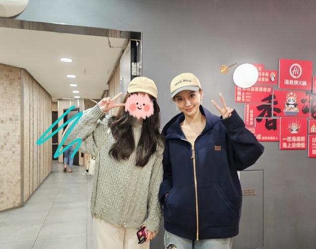 叶柯被曝骂baby“又老又丑”,连累惨黄晓明,网友纷纷心疼小海绵