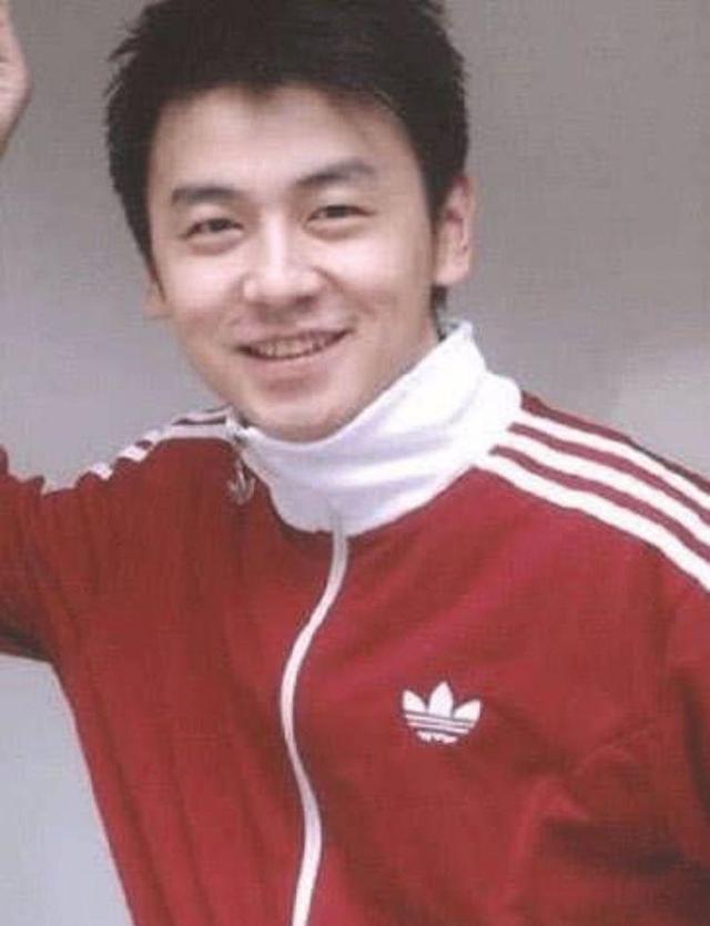 年轻时死活不红,年纪大了“帅翻天”,这6位男演员,赢了下半场