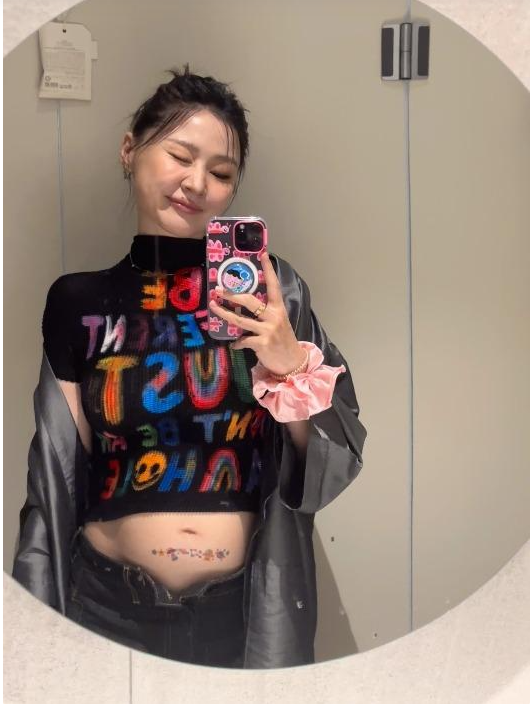 金靖孕期7月大变身，孕吐控糖难挡魅力，辣妈风采惊艳全网！