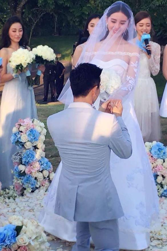 老夫少妻有多残酷？54岁的吴奇隆给刘诗诗上了一课，马舒雅没说错