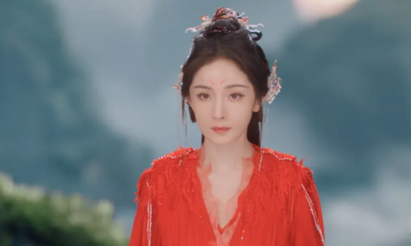 灵气没了,演技刻板,粉丝跑了,38岁的杨幂该何去何从?