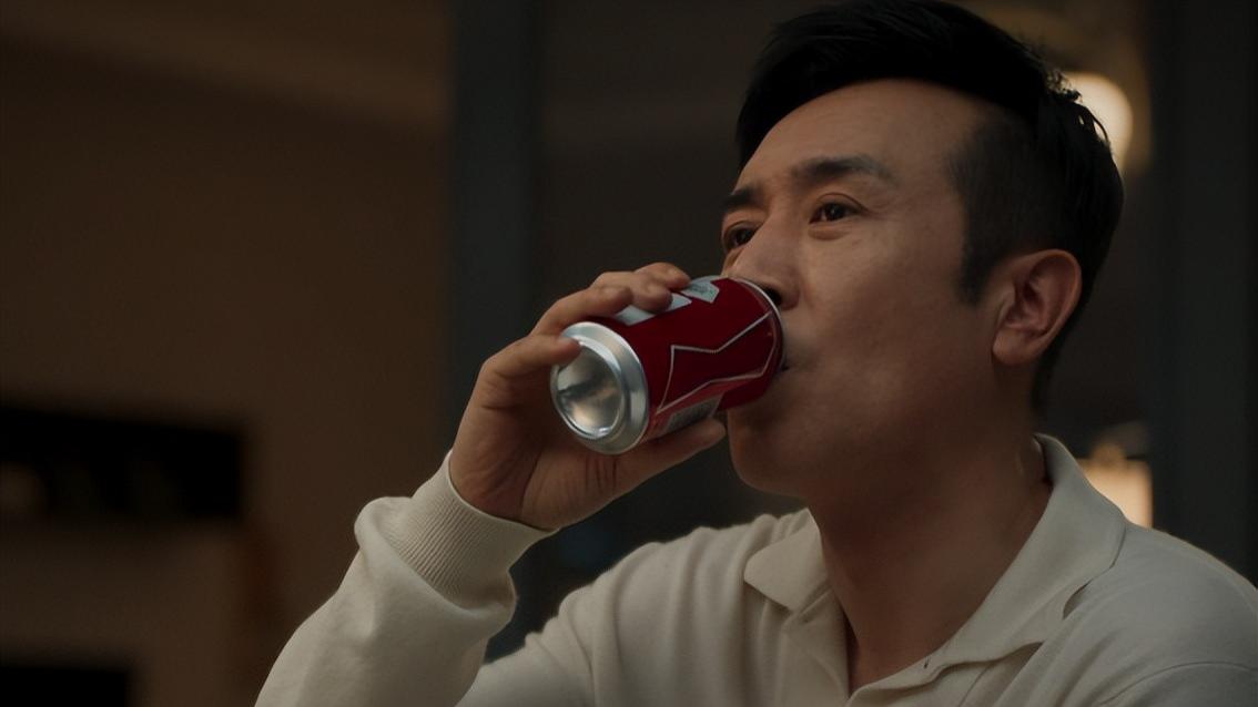 论植入，谁有《城中之城》这么肆无忌惮？遍地广告却没人反感