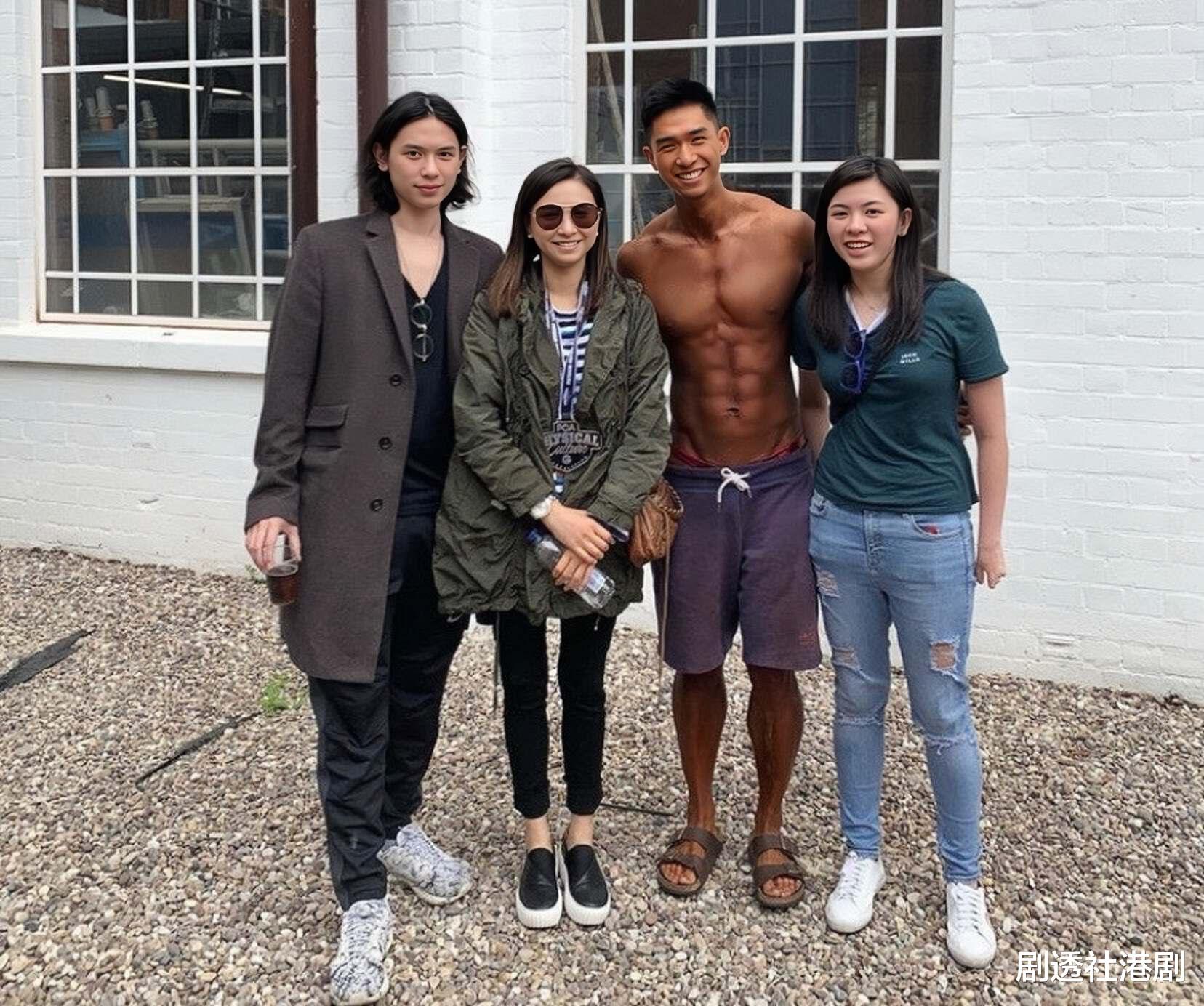 恭喜！香港知名富家千金被曝怀孕，海边度假腹部凸起孕味浓