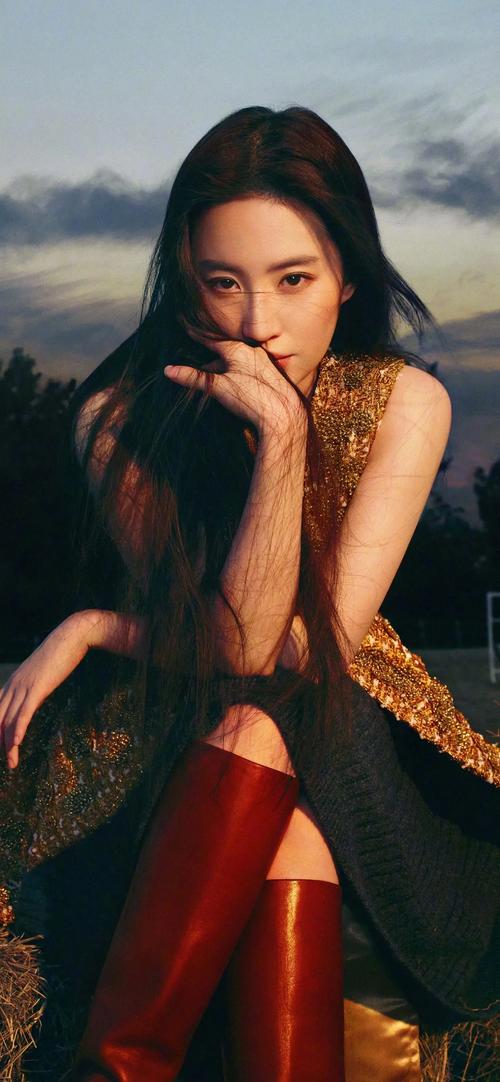 刘亦菲美国初中班级合照曝光!她是美国人,来中国赚钱很受欢迎