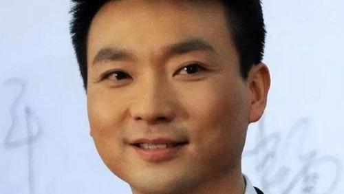 摊牌了，央视主持康辉终于迎来官宣，全网恭喜：终于等到这一天！