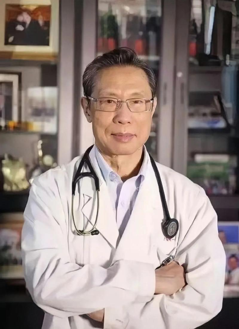 88岁钟南山回应病重传闻！虽患上痛风致腿脚不便，但身体情况良好