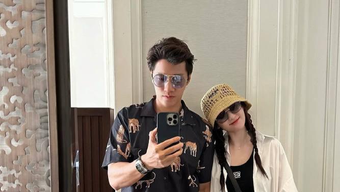 45岁陈乔恩庆祝结婚两周年，与Alan甜蜜撒糖，婚后被宠成小姑娘