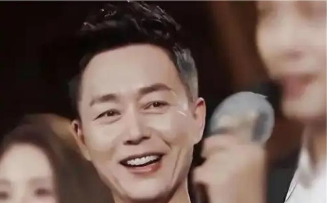 越老越帅的男星我只服这4位,不整容,不医美,干净清爽散发魅力