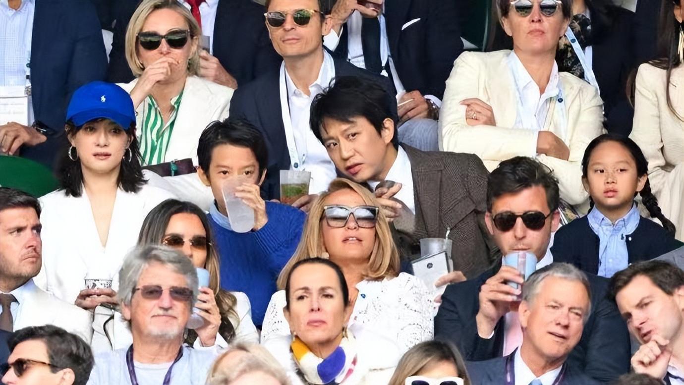 显眼包！邓超一家被曝观看温网决赛，周杰伦夫妇也现身男单决赛