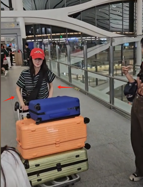 《花少6》最新路透:9人交流甚少,陈好脸垮显疲惫,金晨扁鼻抢镜