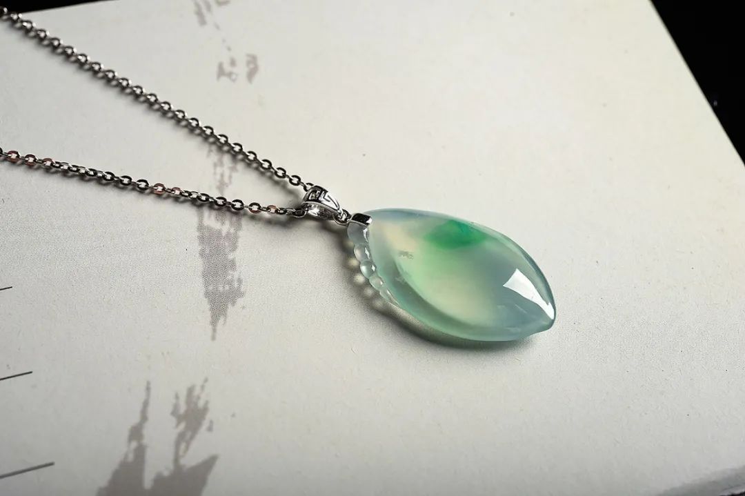 翡翠的透明度有多重要？