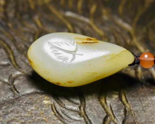 越完整，越开门！和田玉独籽巧雕“秋韵”！