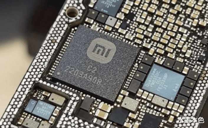 美论坛:没有得到美国的允许,中国为何敢私自研发DUV光刻板?